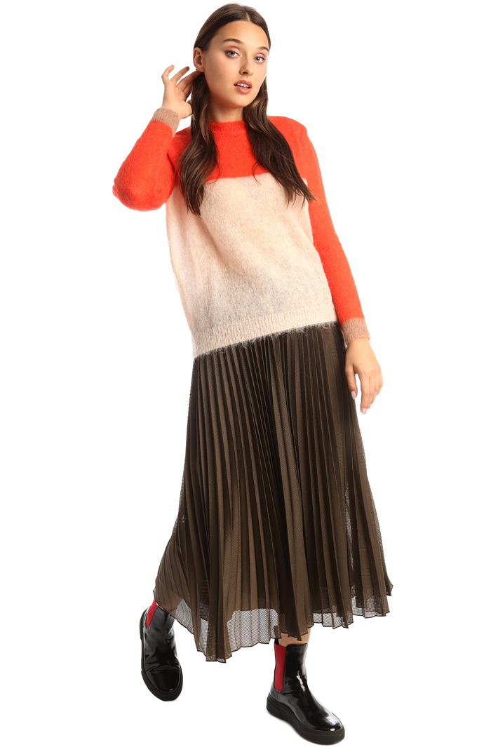 Pleated midi-skirt
Intrend Pleated midi-skirt
Intrend