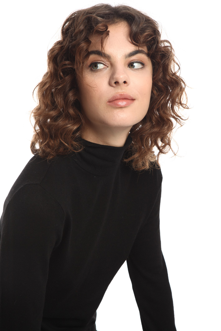 Wool blend top with bow-neck Intrend Wool blend top with bow-neck Intrend