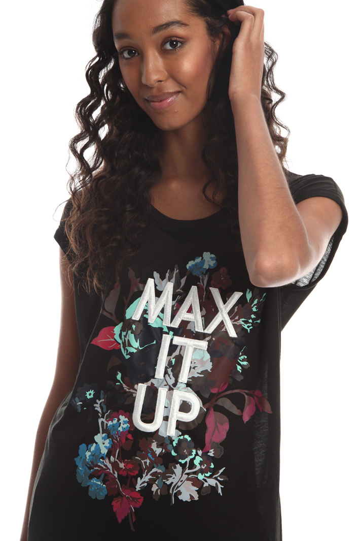 Relaxed fit T-shirt
Intrend Relaxed fit T-shirt
Intrend
