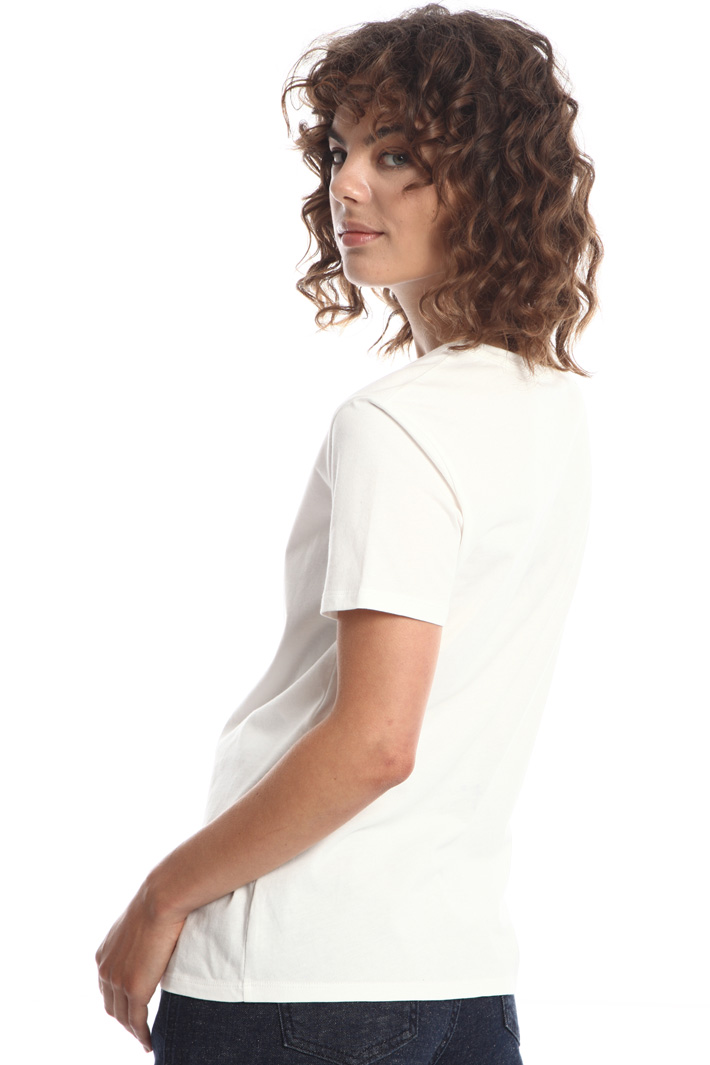 Embroidered T-shirt
Intrend Embroidered T-shirt
Intrend