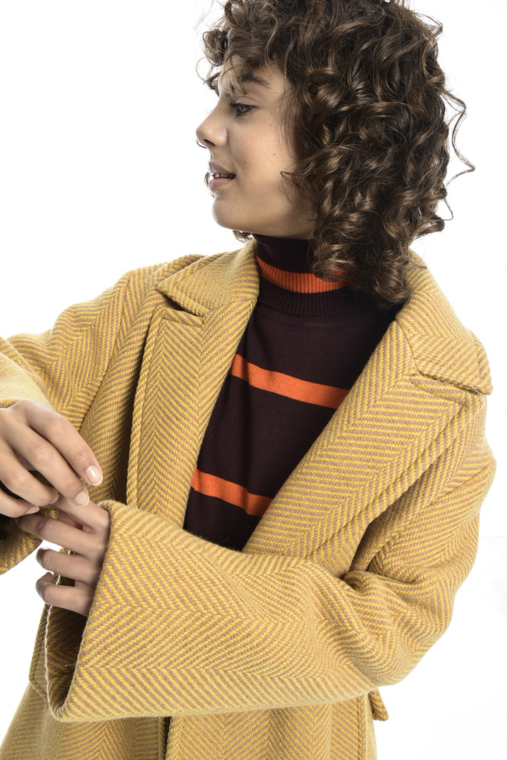 Chevron coat with belt Intrend Chevron coat with belt Intrend