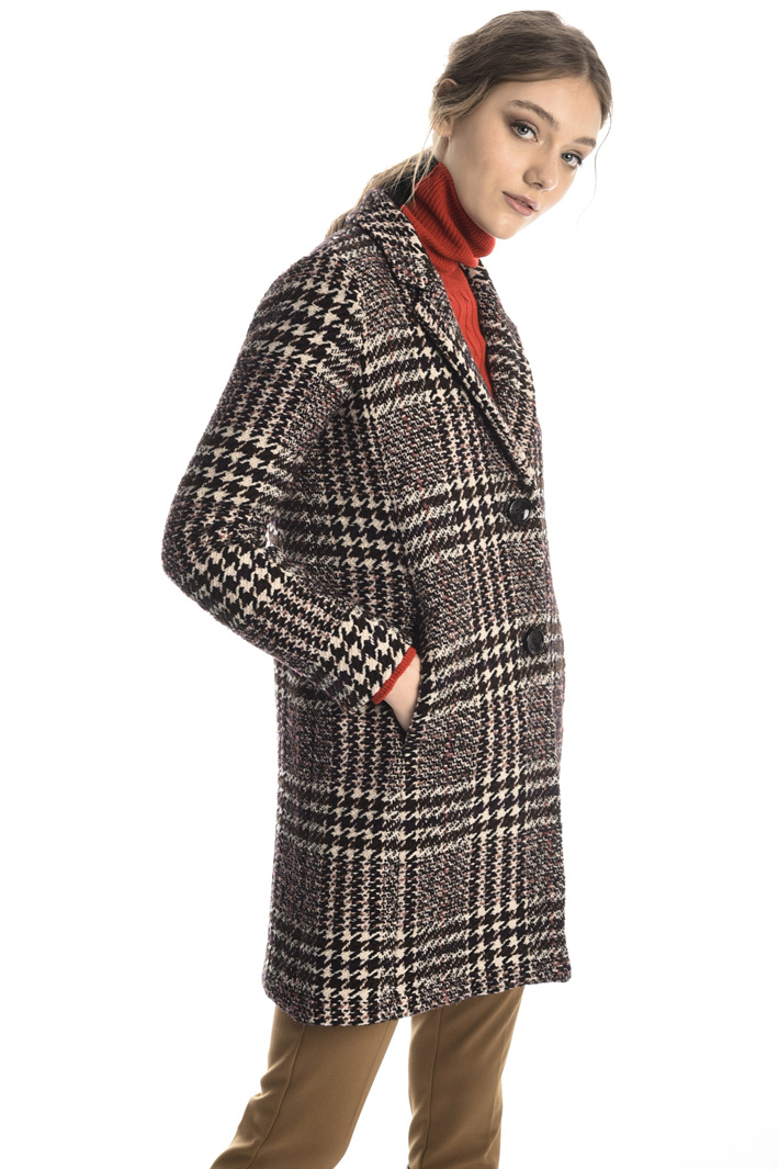 Yarn-dyed bouclé coat Intrend Yarn-dyed bouclé coat Intrend