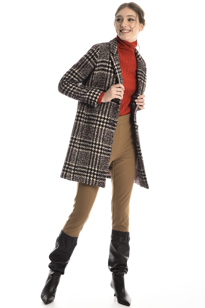 Yarn-dyed bouclé coat Intrend Yarn-dyed bouclé coat Intrend