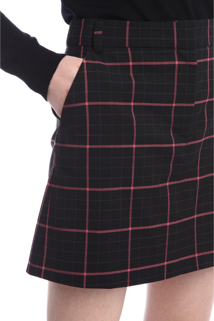 Wool check mini-skirt
Intrend Wool check mini-skirt
Intrend