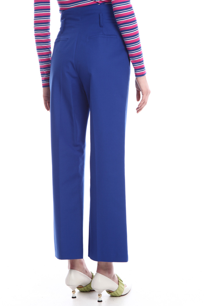 High-waist trousers
Intrend High-waist trousers
Intrend