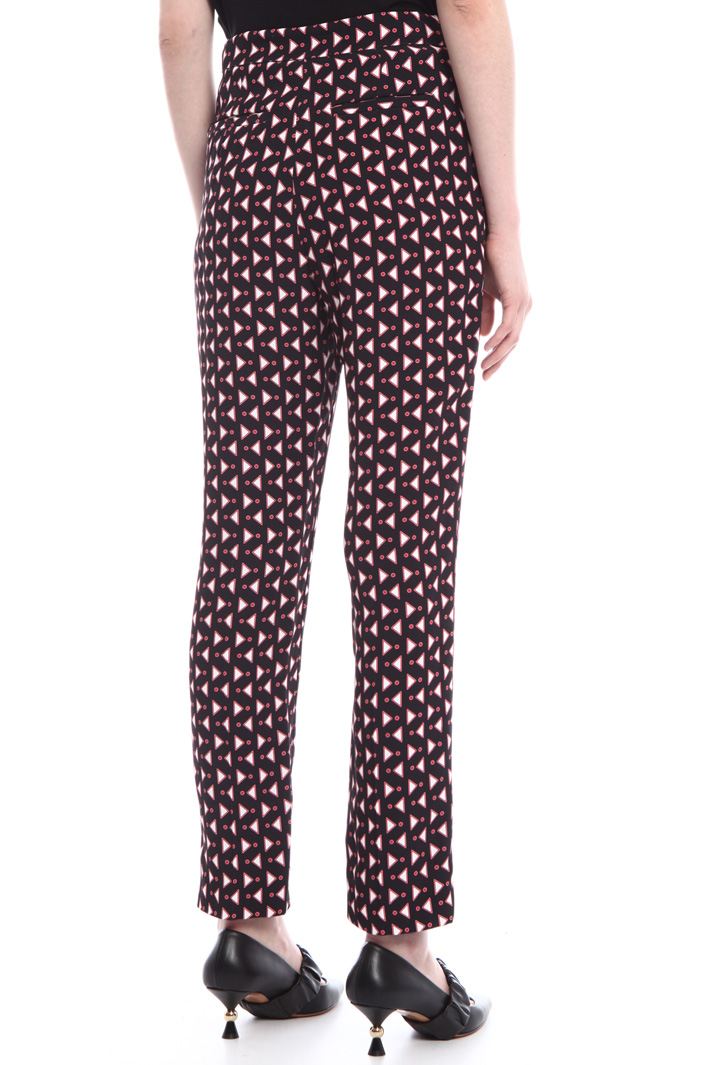 Envers satin trousers
Intrend Envers satin trousers
Intrend