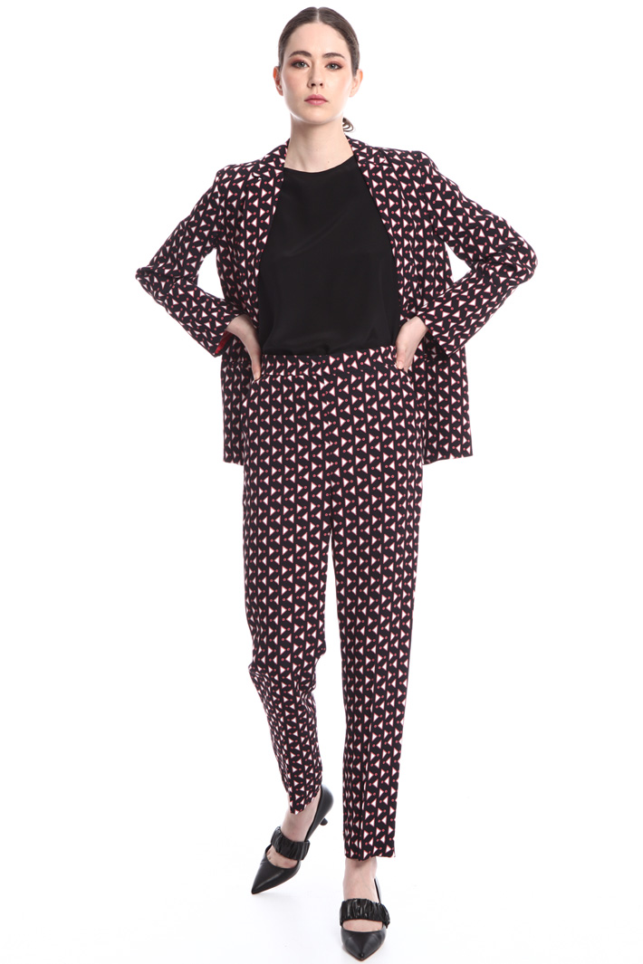 Envers satin trousers
Intrend Envers satin trousers
Intrend