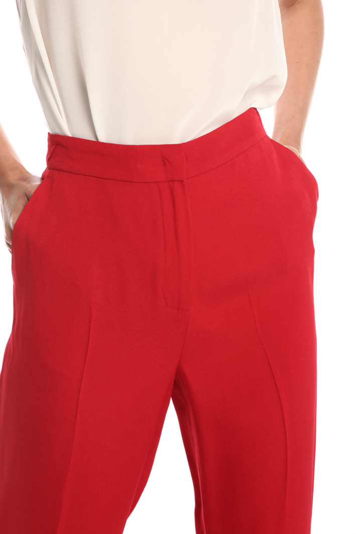 Envers satin trousers
Intrend Envers satin trousers
Intrend