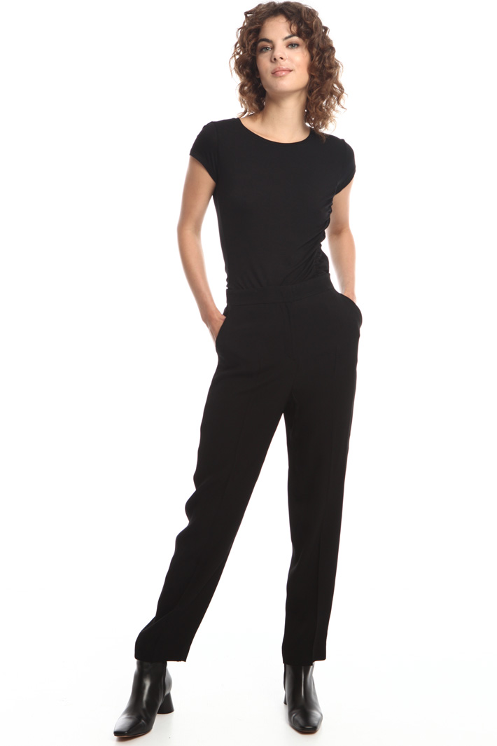 Envers satin trousers
Intrend Envers satin trousers
Intrend