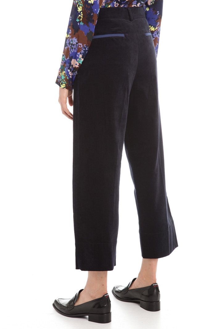 Crop velvet trousers Intrend Crop velvet trousers Intrend