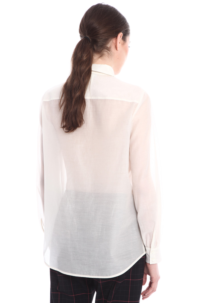 Organza shirt with bow
Intrend Organza shirt with bow
Intrend