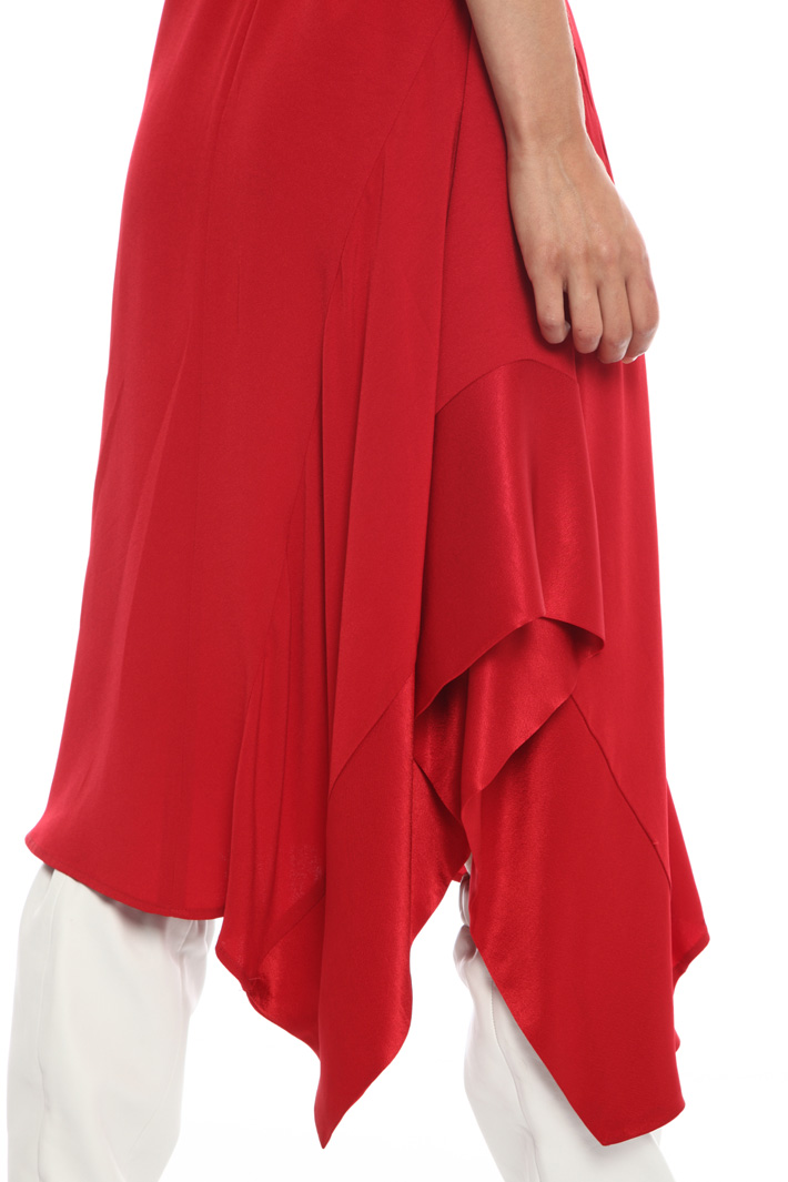 Asymmetric flared dress
Intrend Asymmetric flared dress
Intrend