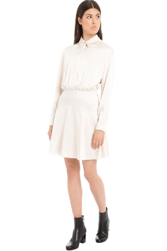 Shiny satin chemisier dress Intrend Shiny satin chemisier dress Intrend