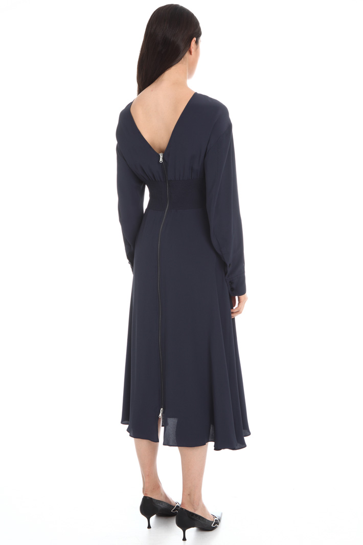 Crepe midi dress Intrend Crepe midi dress Intrend