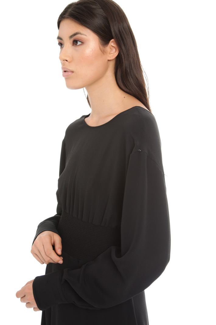 Crepe midi dress Intrend Crepe midi dress Intrend