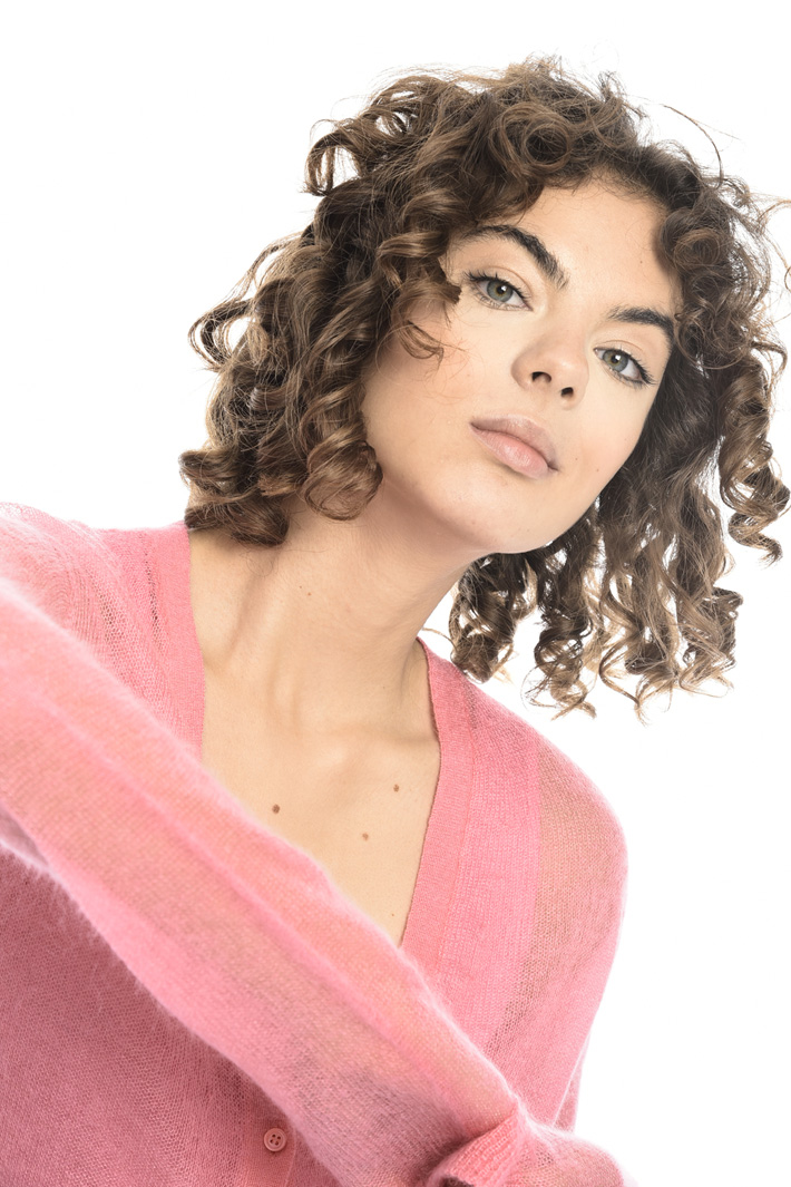 Mohair gauze cardigan
Intrend Mohair gauze cardigan
Intrend