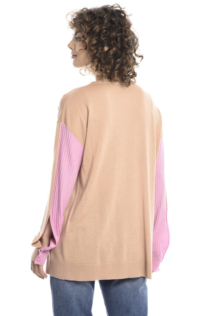Wide V-neck sweater Intrend Wide V-neck sweater Intrend
