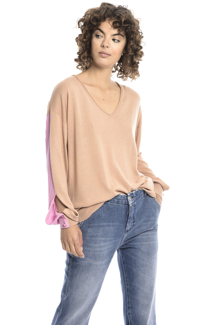 Wide V-neck sweater Intrend Wide V-neck sweater Intrend