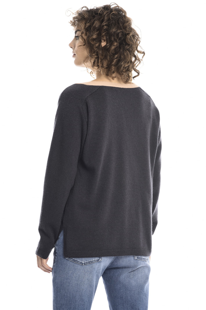 Two-tone sweater Intrend Two-tone sweater Intrend
