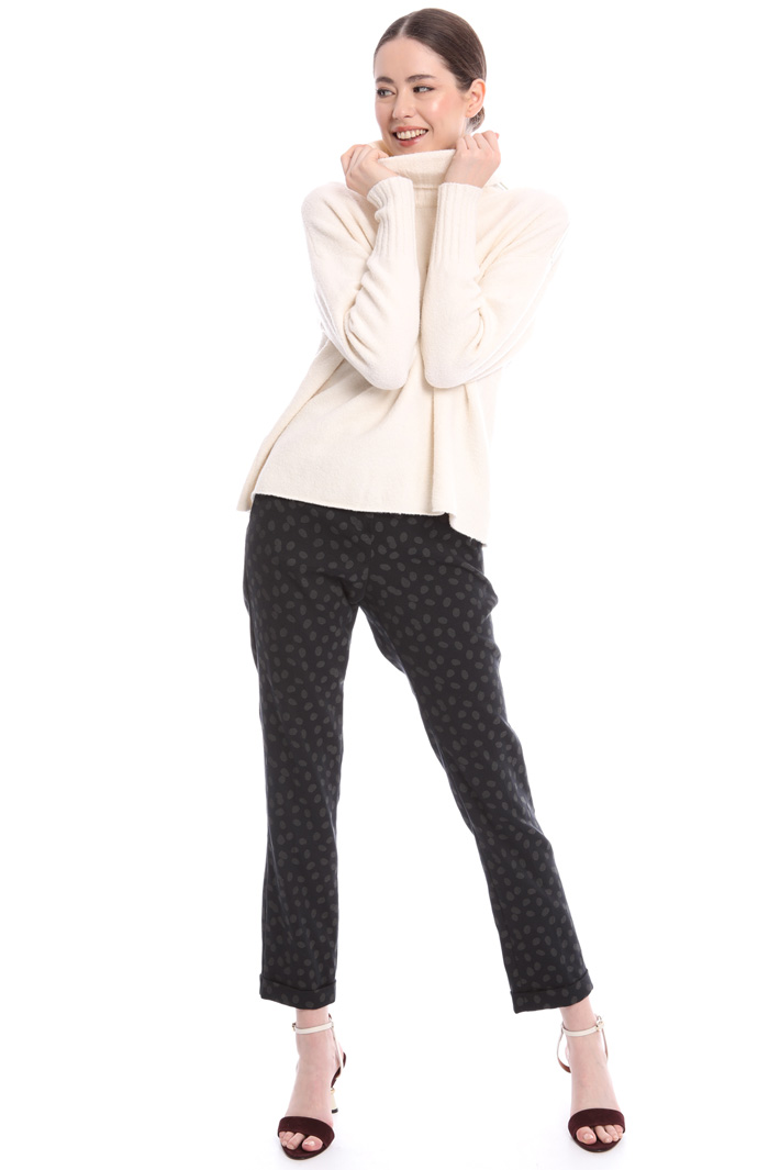 Bouclé sweater with zip detail Intrend Bouclé sweater with zip detail Intrend