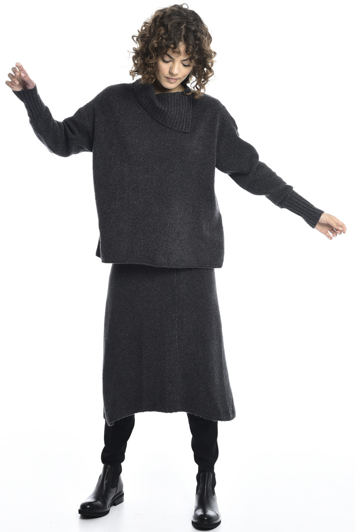Bouclé sweater with zip detail Intrend Bouclé sweater with zip detail Intrend