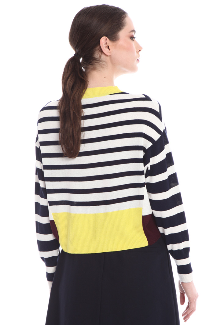 Striped silk blend sweater
Intrend Striped silk blend sweater
Intrend