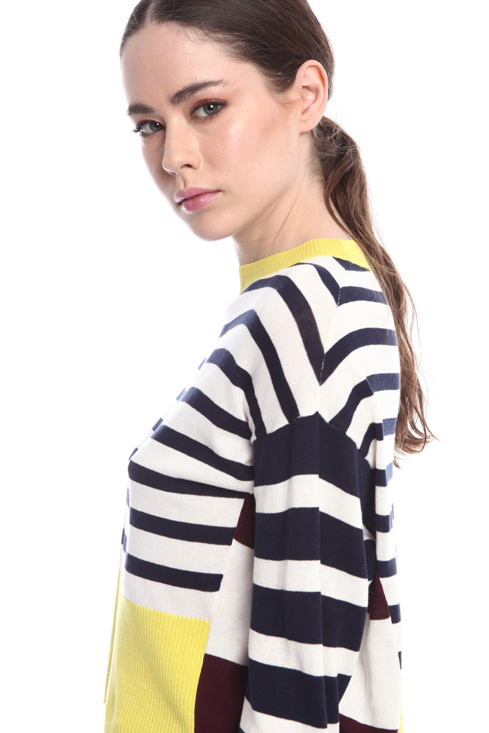 Striped silk blend sweater
Intrend Striped silk blend sweater
Intrend