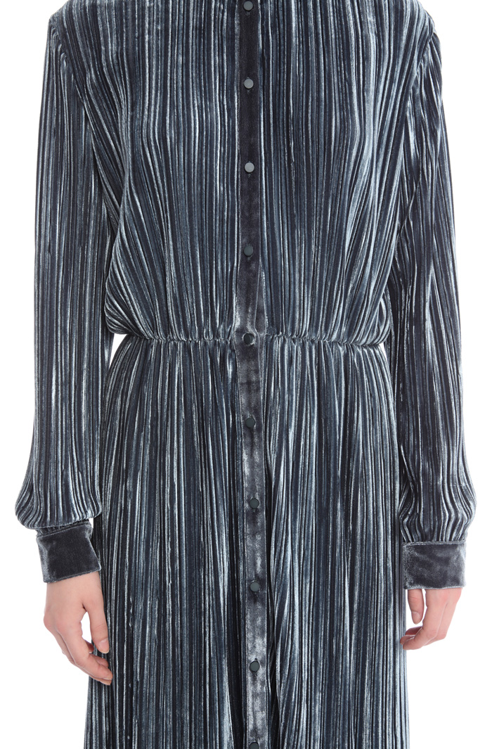 Velvet shirt dress Intrend Velvet shirt dress Intrend