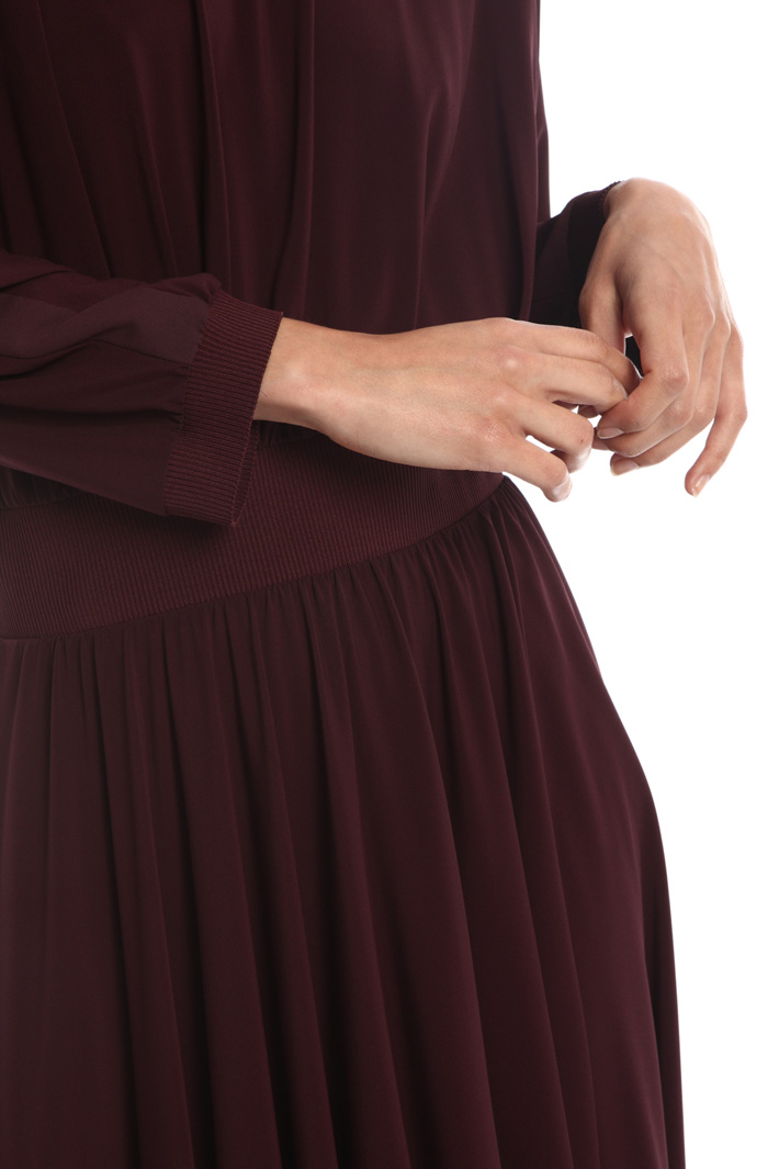 Kimono sleeve jersey dress
Intrend Kimono sleeve jersey dress
Intrend