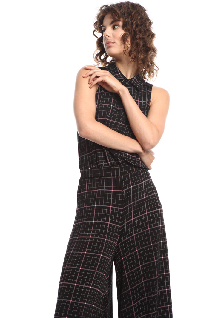 Wide-leg jumpsuit
Intrend Wide-leg jumpsuit
Intrend