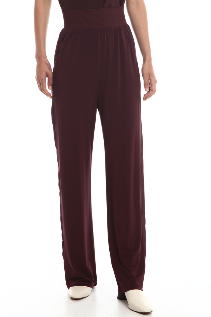 Fluid jersey trousers
Intrend Fluid jersey trousers
Intrend