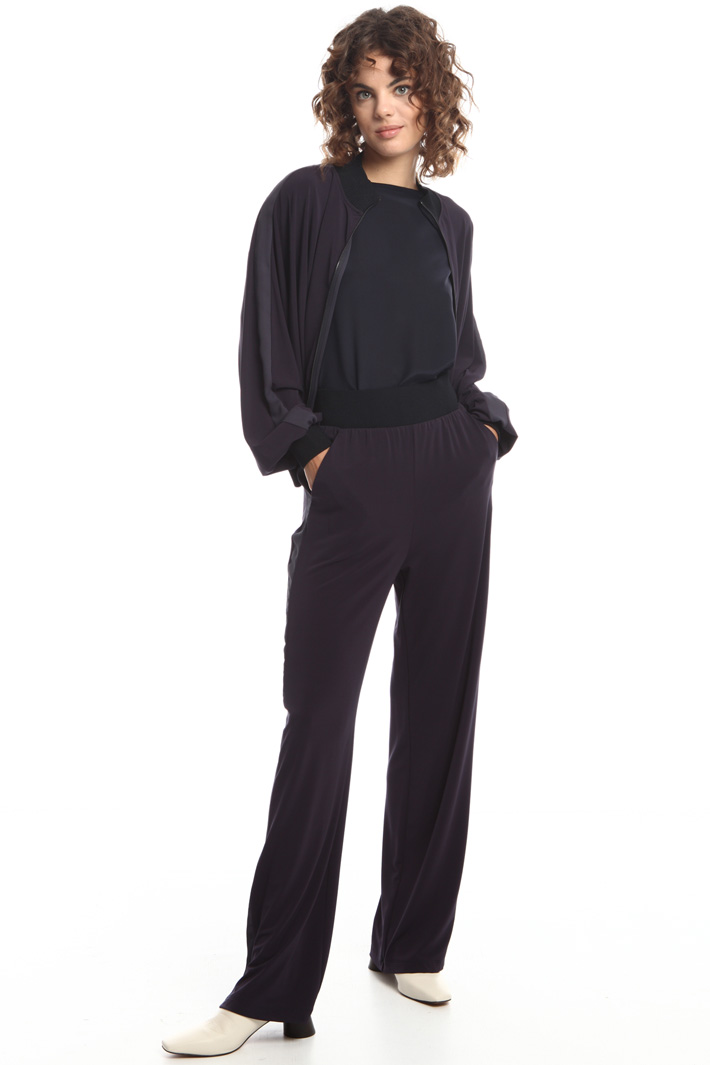 Jersey bomber jacket
Intrend Jersey bomber jacket
Intrend