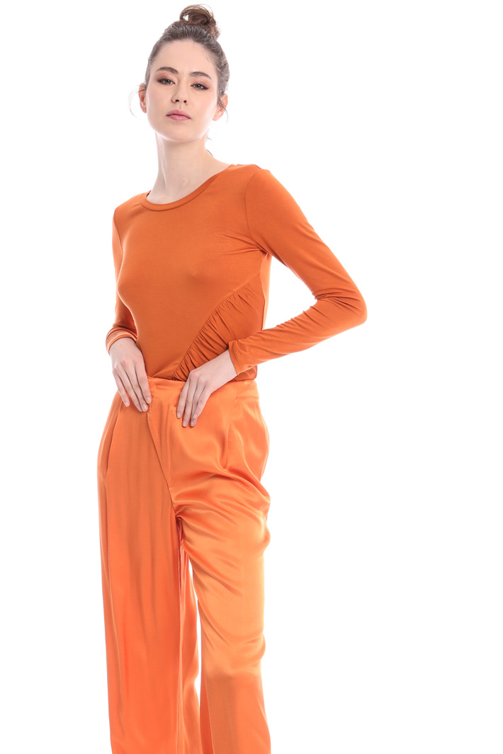 T-shirt with draped insert Intrend T-shirt with draped insert Intrend