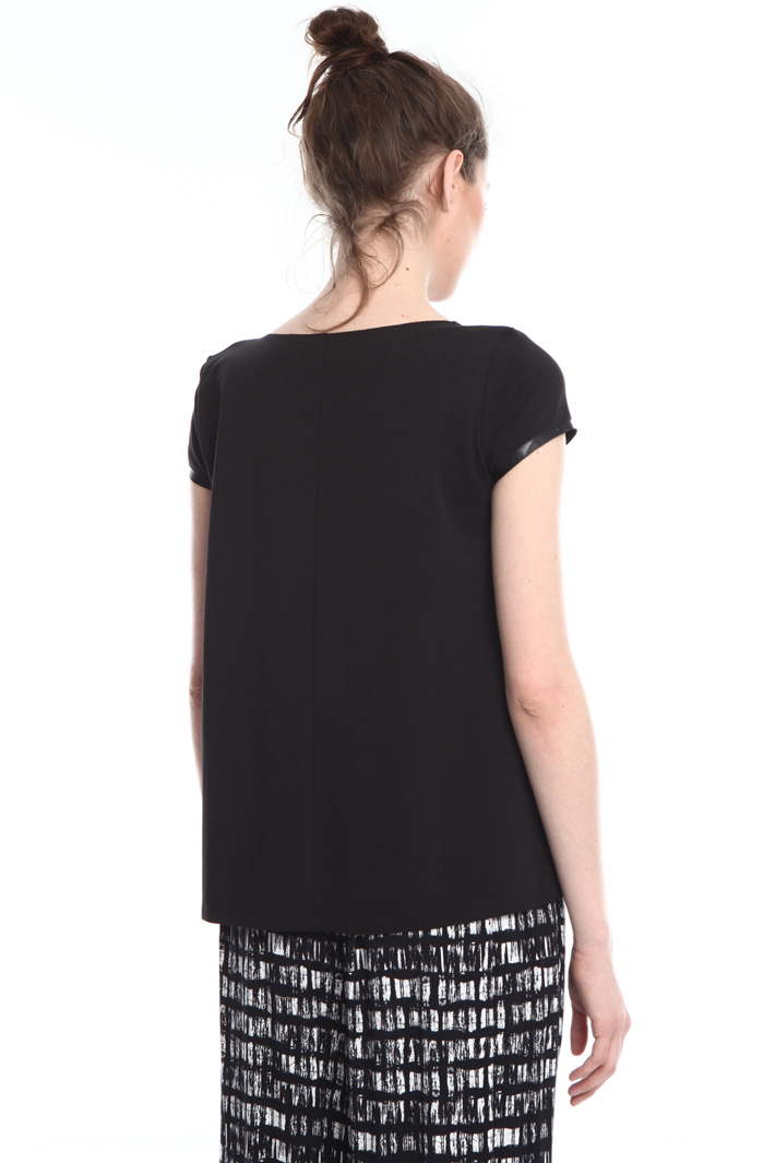 Flared T-shirt
Intrend Flared T-shirt
Intrend