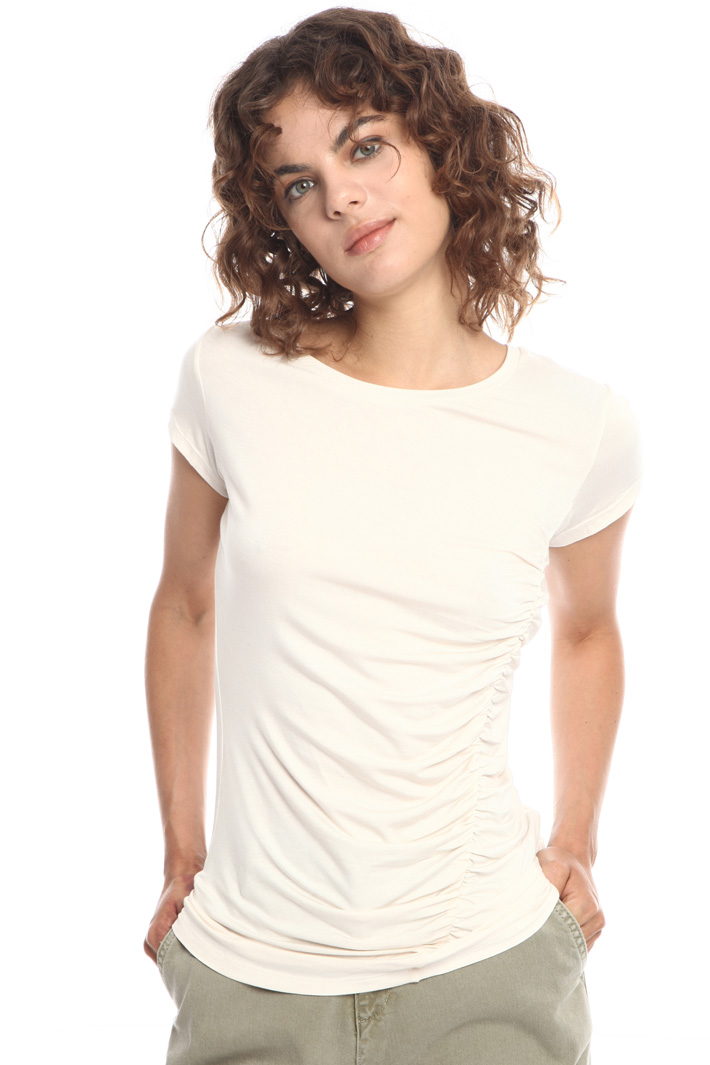 Fitted T-shirt in viscose Intrend Fitted T-shirt in viscose Intrend