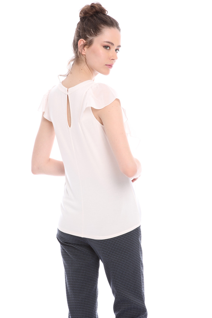 Ruffle detail blouse
Intrend Ruffle detail blouse
Intrend