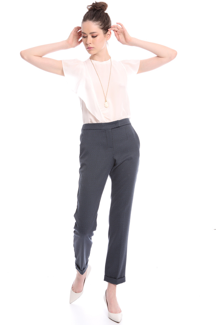 Ruffle detail blouse
Intrend Ruffle detail blouse
Intrend