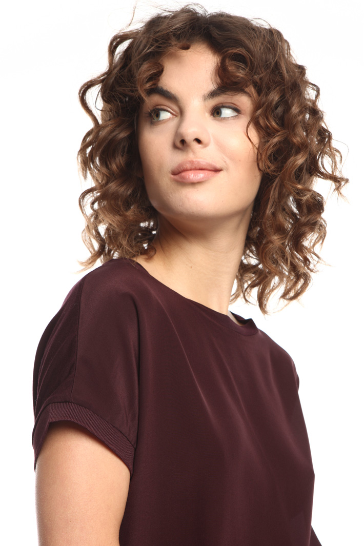 Silk and jersey T-shirt
Intrend Silk and jersey T-shirt
Intrend