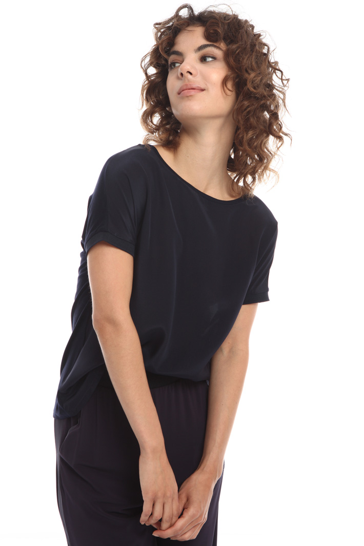 Silk and jersey T-shirt
Intrend Silk and jersey T-shirt
Intrend