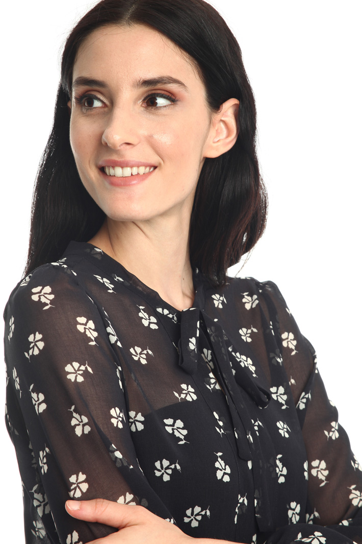 Printed georgette blouse Intrend Printed georgette blouse Intrend