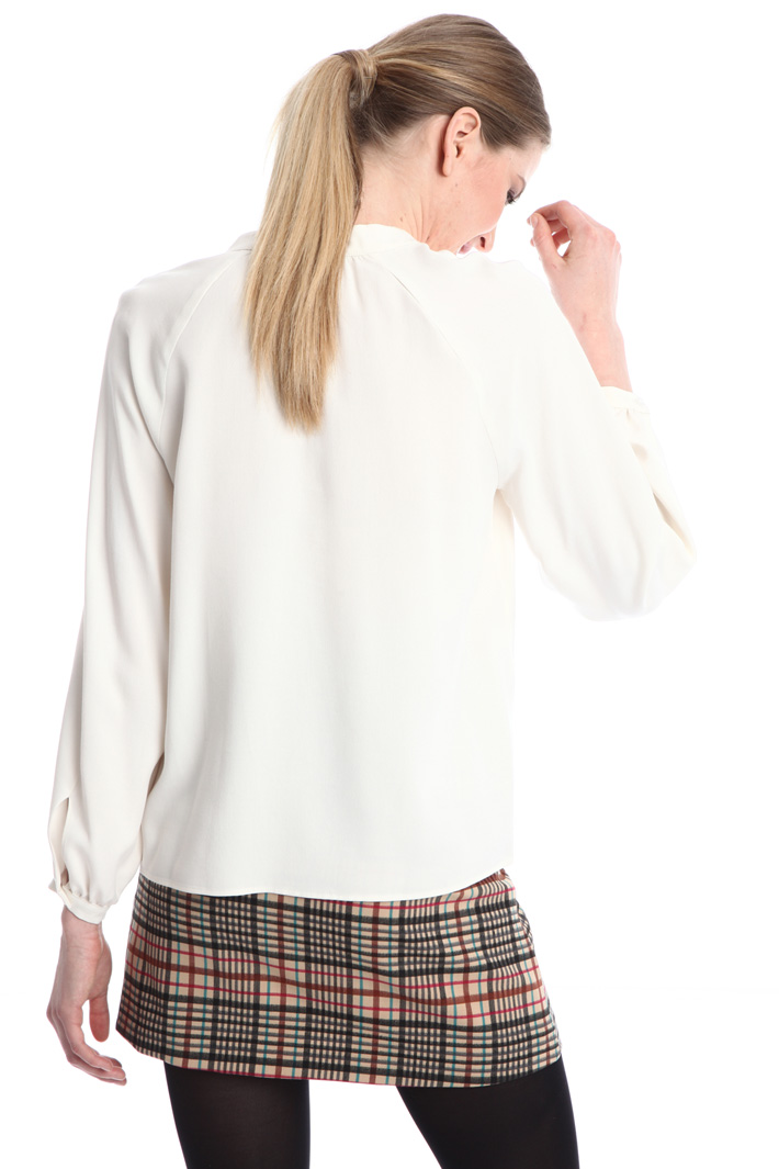 Puff sleeve blouse Intrend Puff sleeve blouse Intrend