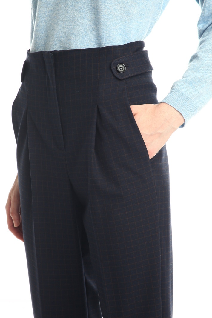 Viscose carrot trousers Intrend Viscose carrot trousers Intrend