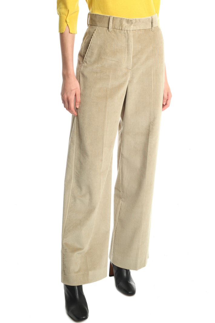 Straight leg corduroy trousers Intrend Straight leg corduroy trousers Intrend