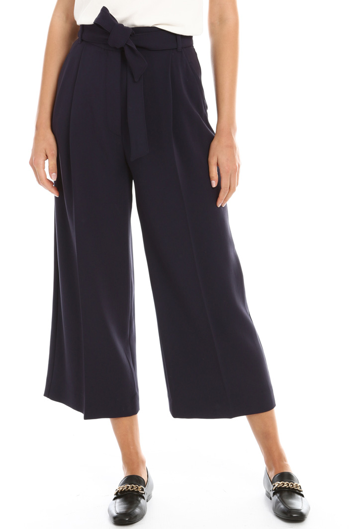 Pantaloni cropped in cady Intrend Pantaloni cropped in cady Intrend