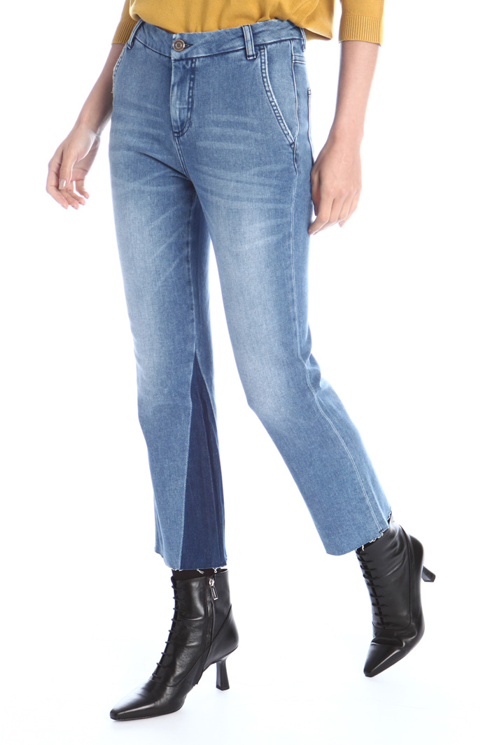 Two-tone jeans
Intrend Two-tone jeans
Intrend