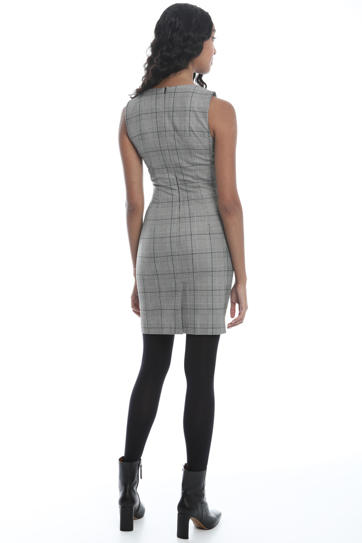 Short sleeveless dress Intrend Short sleeveless dress Intrend