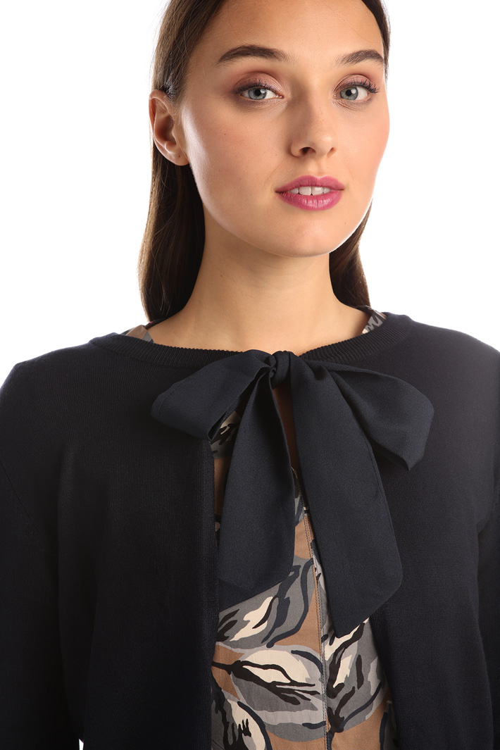 Tie neck cardigan Intrend Tie neck cardigan Intrend