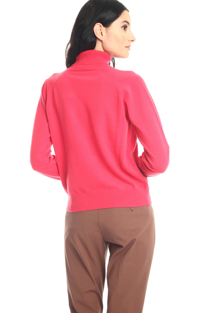 Wool blend turtleneck sweater Intrend Wool blend turtleneck sweater Intrend