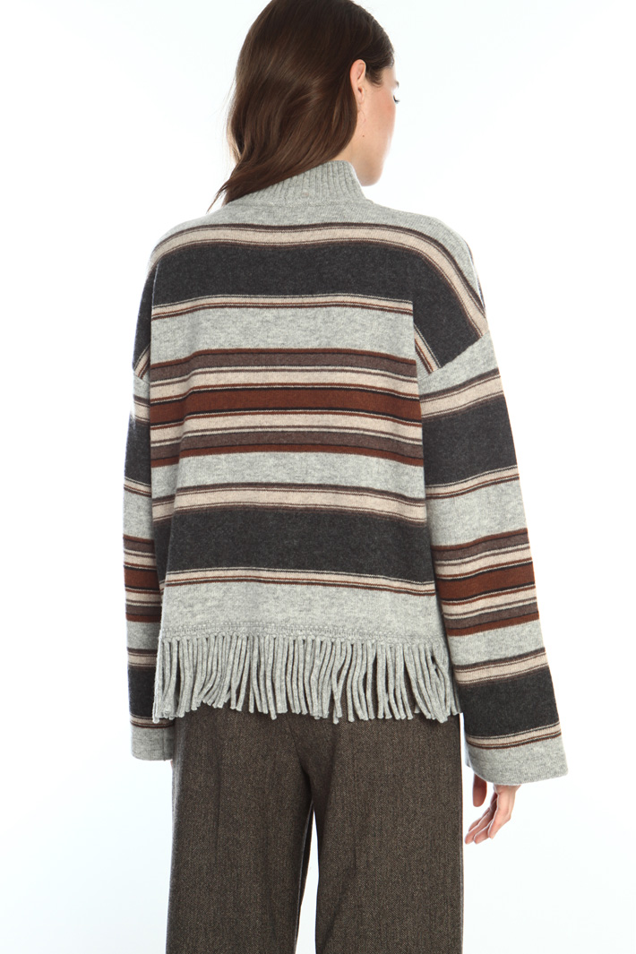 Fringed wool sweater Intrend Fringed wool sweater Intrend