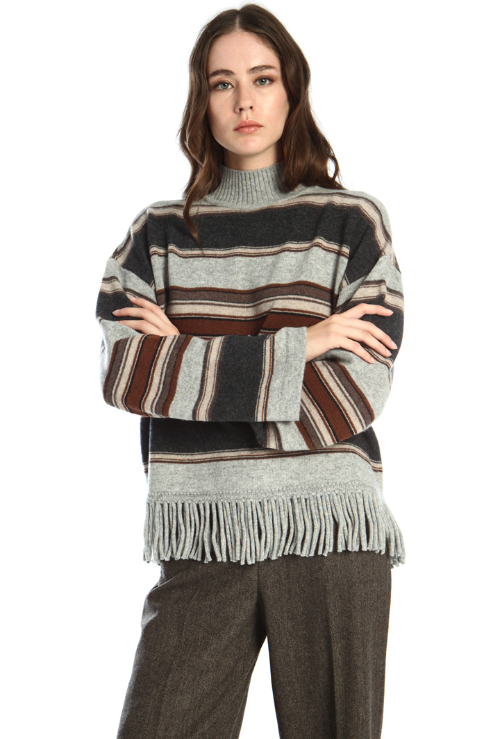 Fringed wool sweater Intrend Fringed wool sweater Intrend